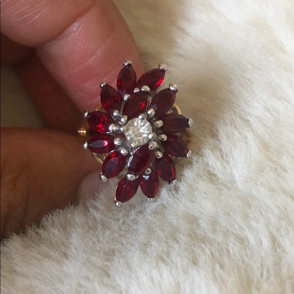 Gold plated ring with synthetic jewels - Picture 2 of 6